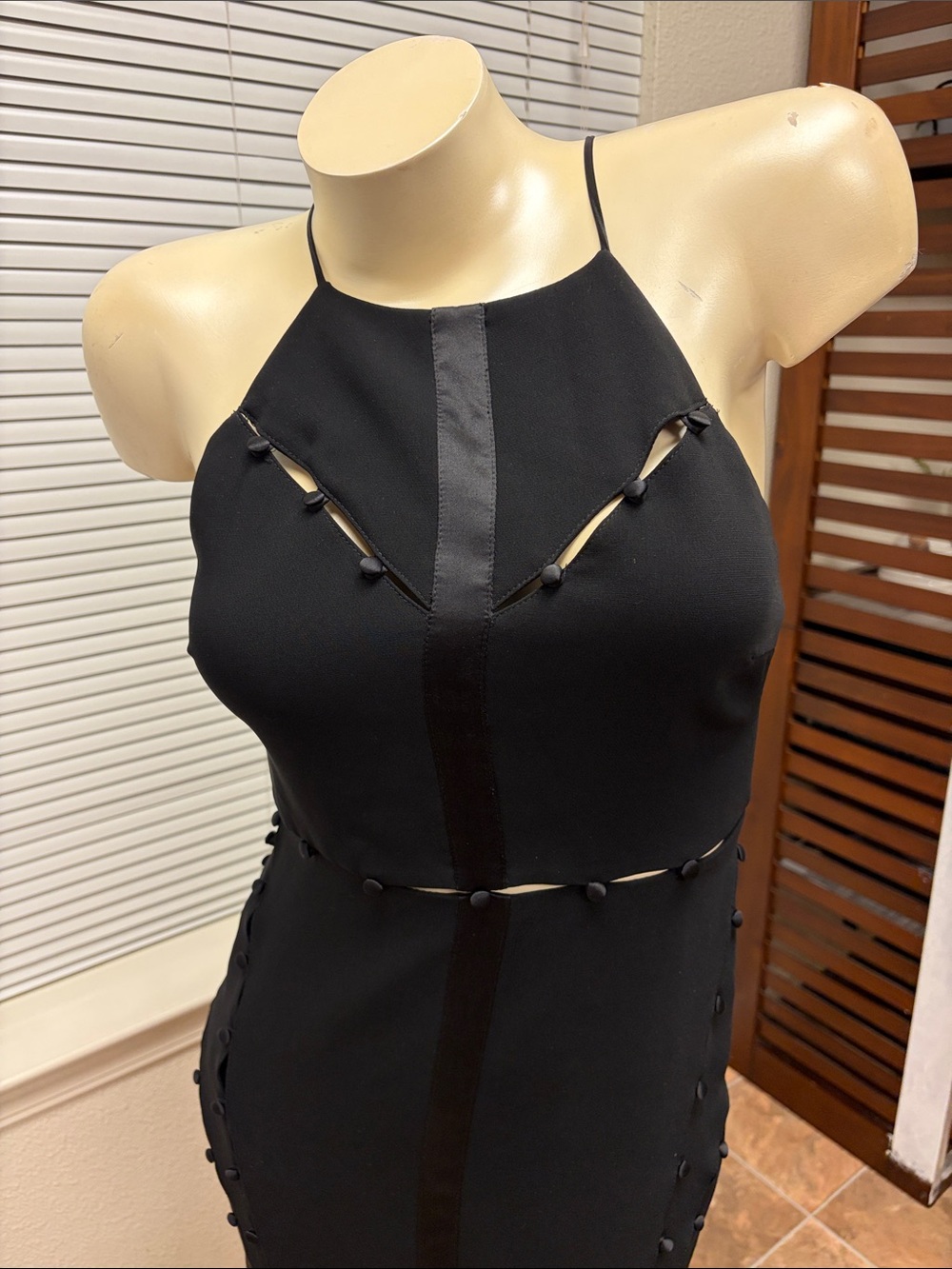 cinq a sept Black and White Dress Label Detail - Picture 3 of 5